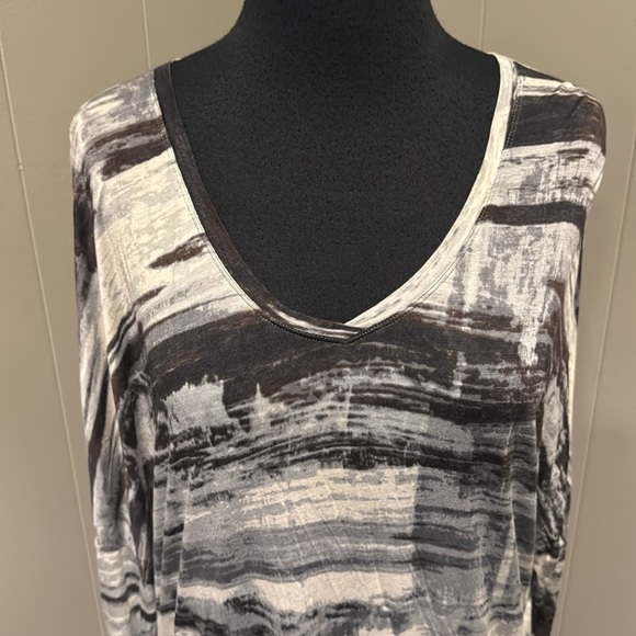 CAbi gray/black/white paintbrush tissue V neck dolman long sleeve midi. Medium - Picture 2 of 5